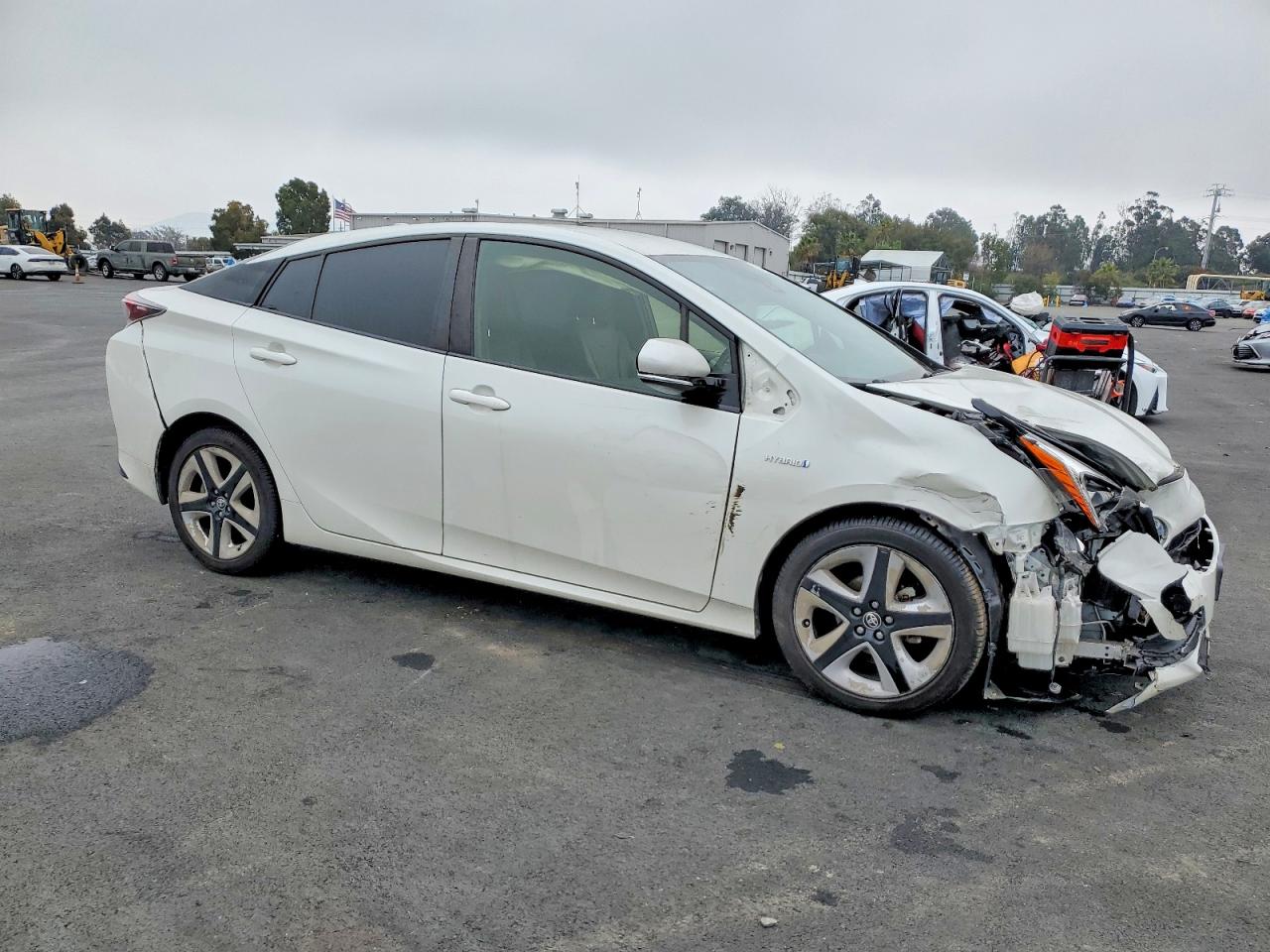 2016 TOYOTA PRIUS photo 4