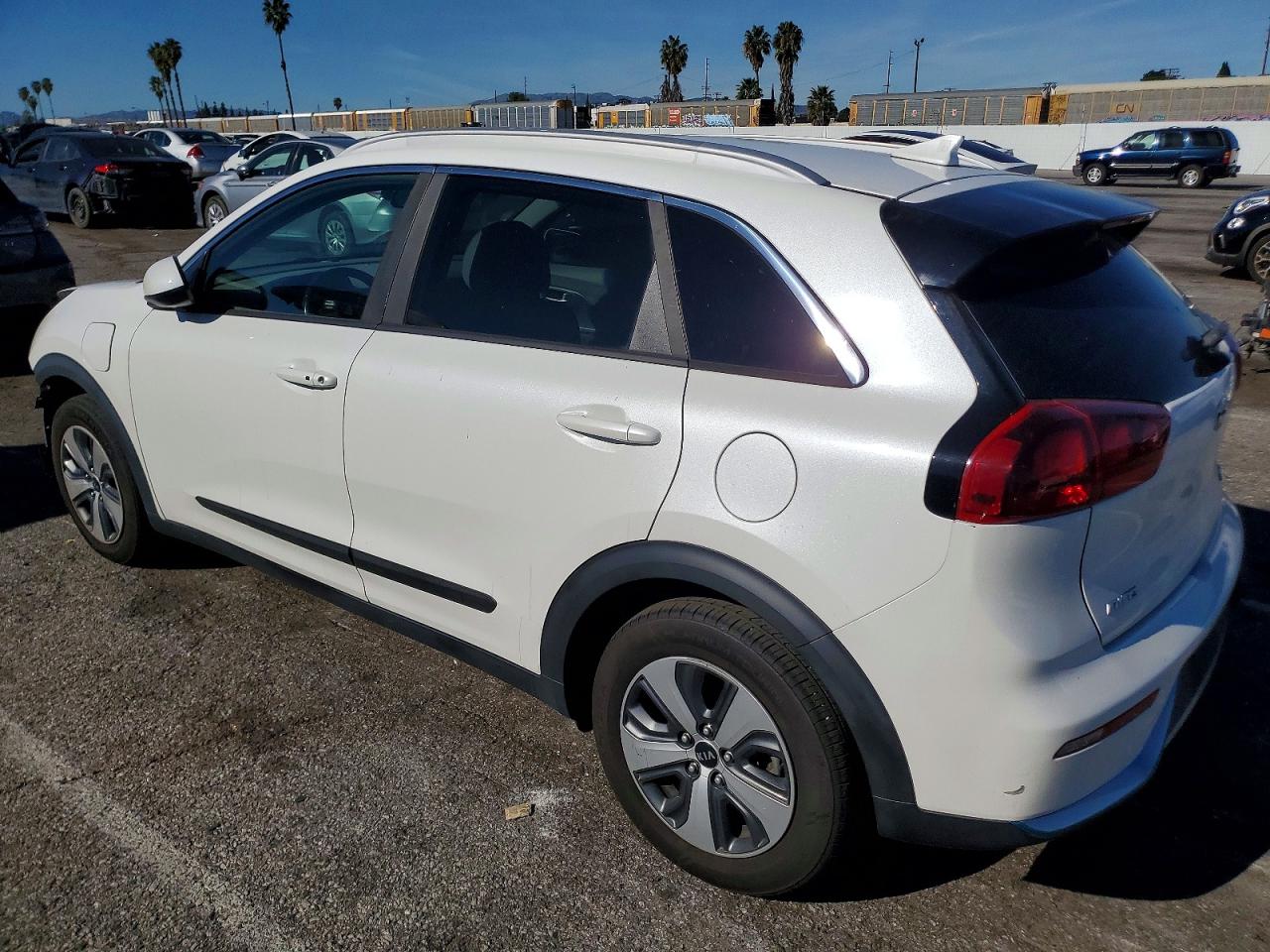 2018 KIA NIRO LX photo 2
