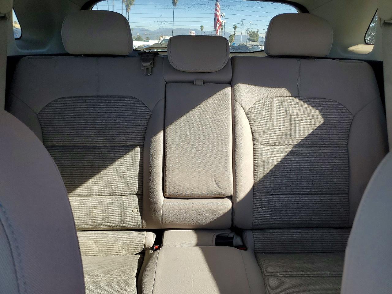 2018 KIA NIRO LX photo 10