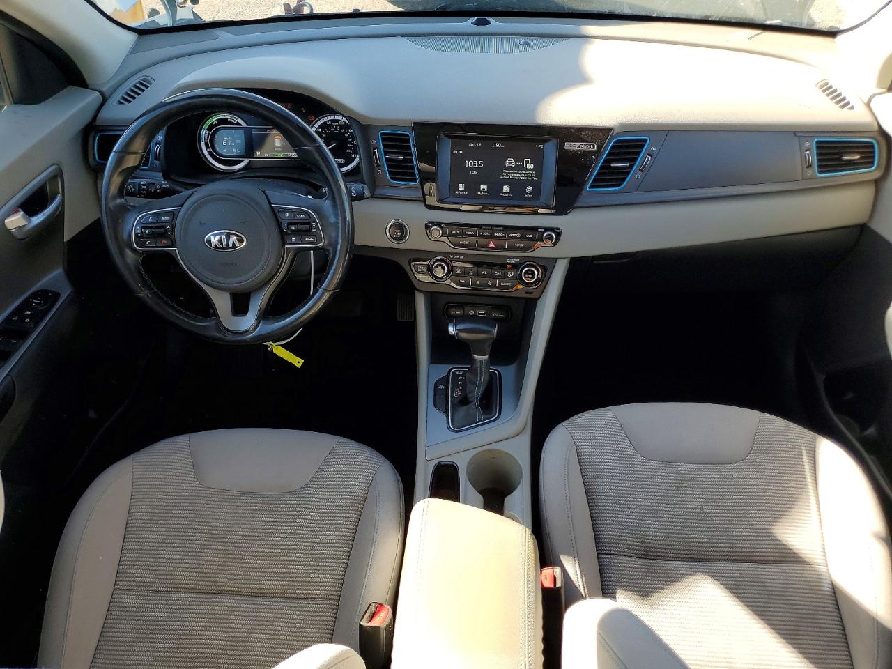2018 KIA NIRO LX photo 8