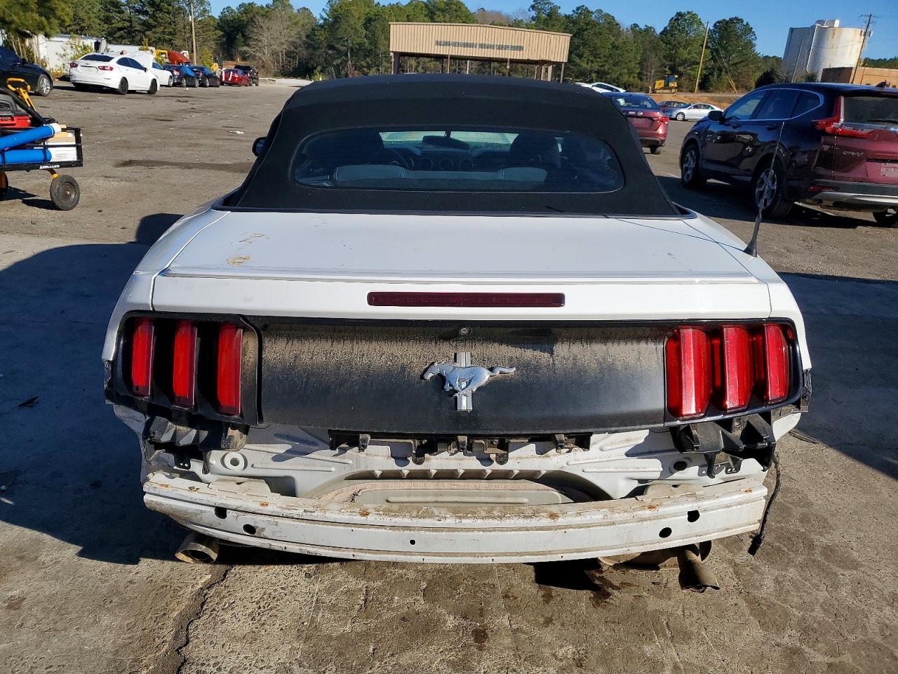 2016 FORD MUSTANG photo 11