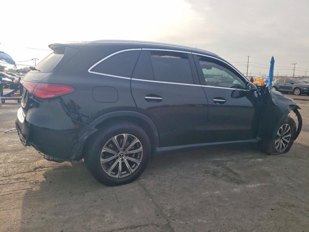 2023 MERCEDES-BENZ GLC 300 4MATIC photo 3