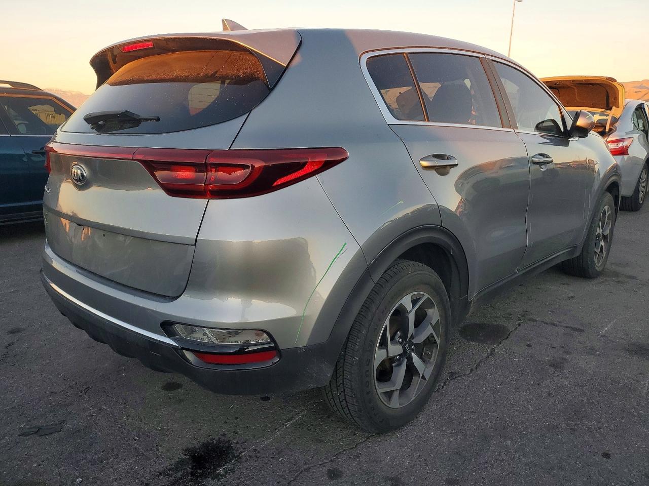 2021 KIA SPORTAGE LX photo 3