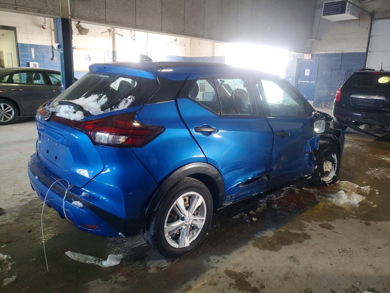 2021 NISSAN KICKS S photo 5