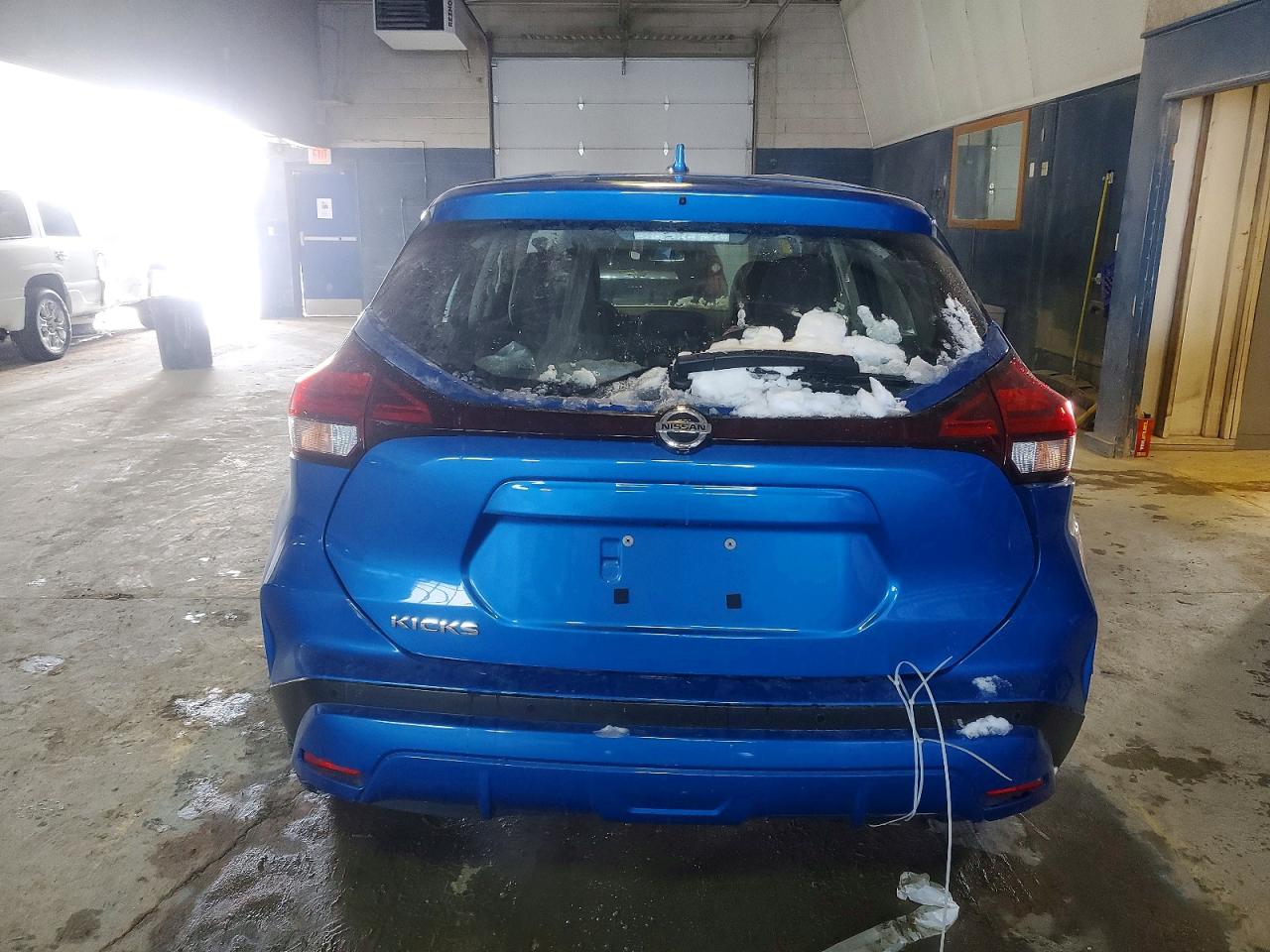 2021 NISSAN KICKS S photo 11