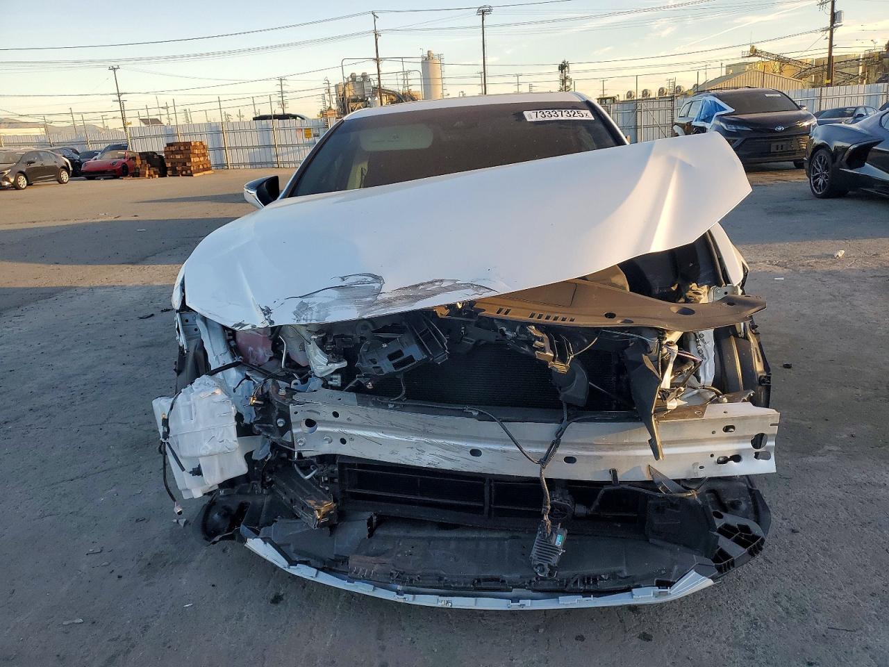 2025 LEXUS ES 300H BASE photo 5