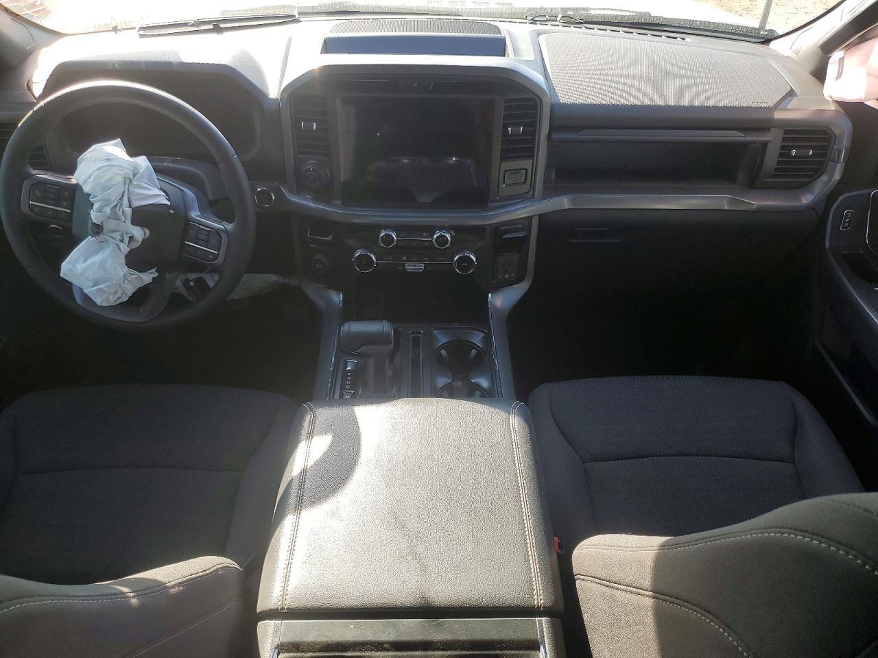 2025 FORD F150 XLT photo 15