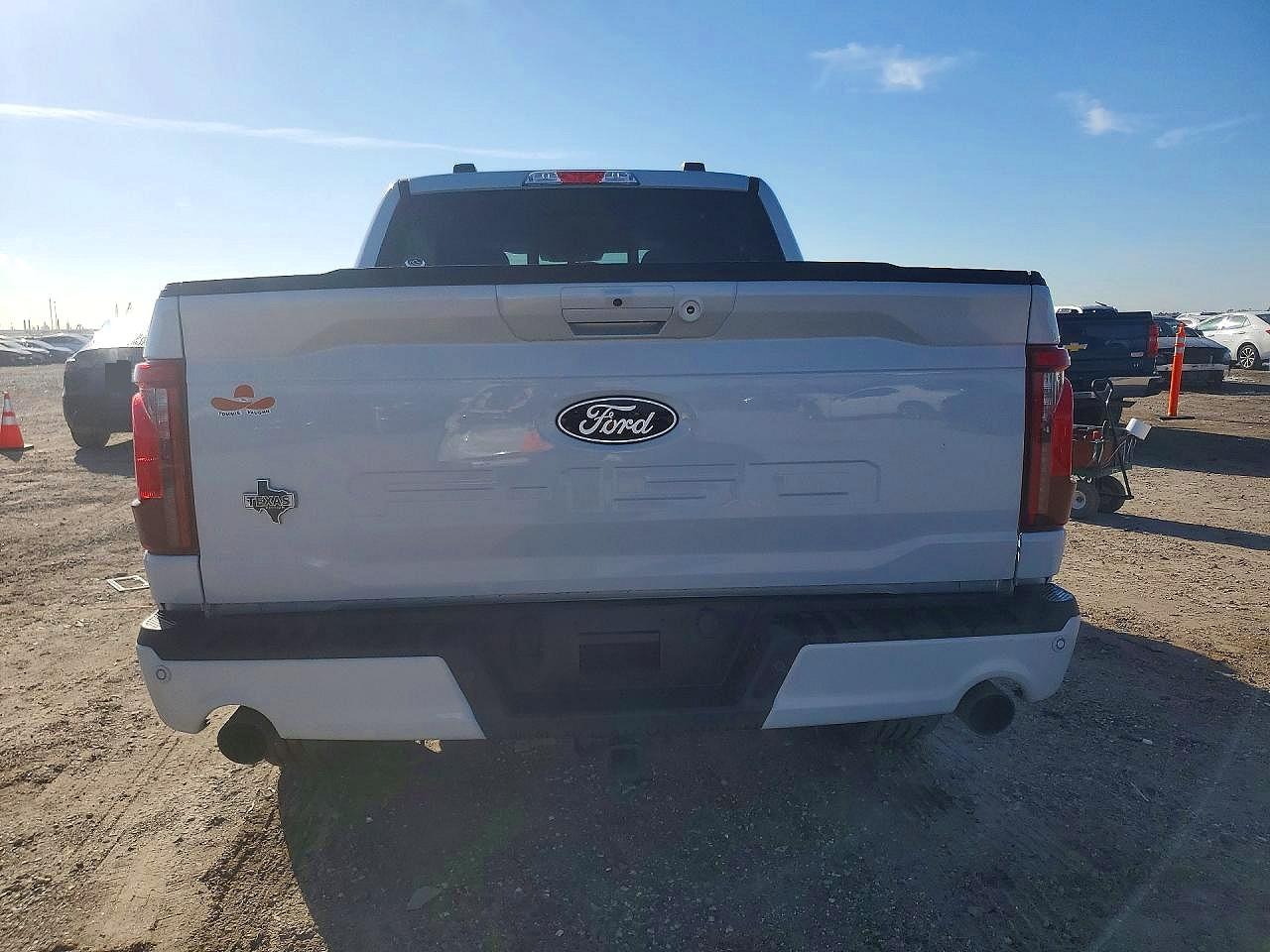 2025 FORD F150 XLT photo 11
