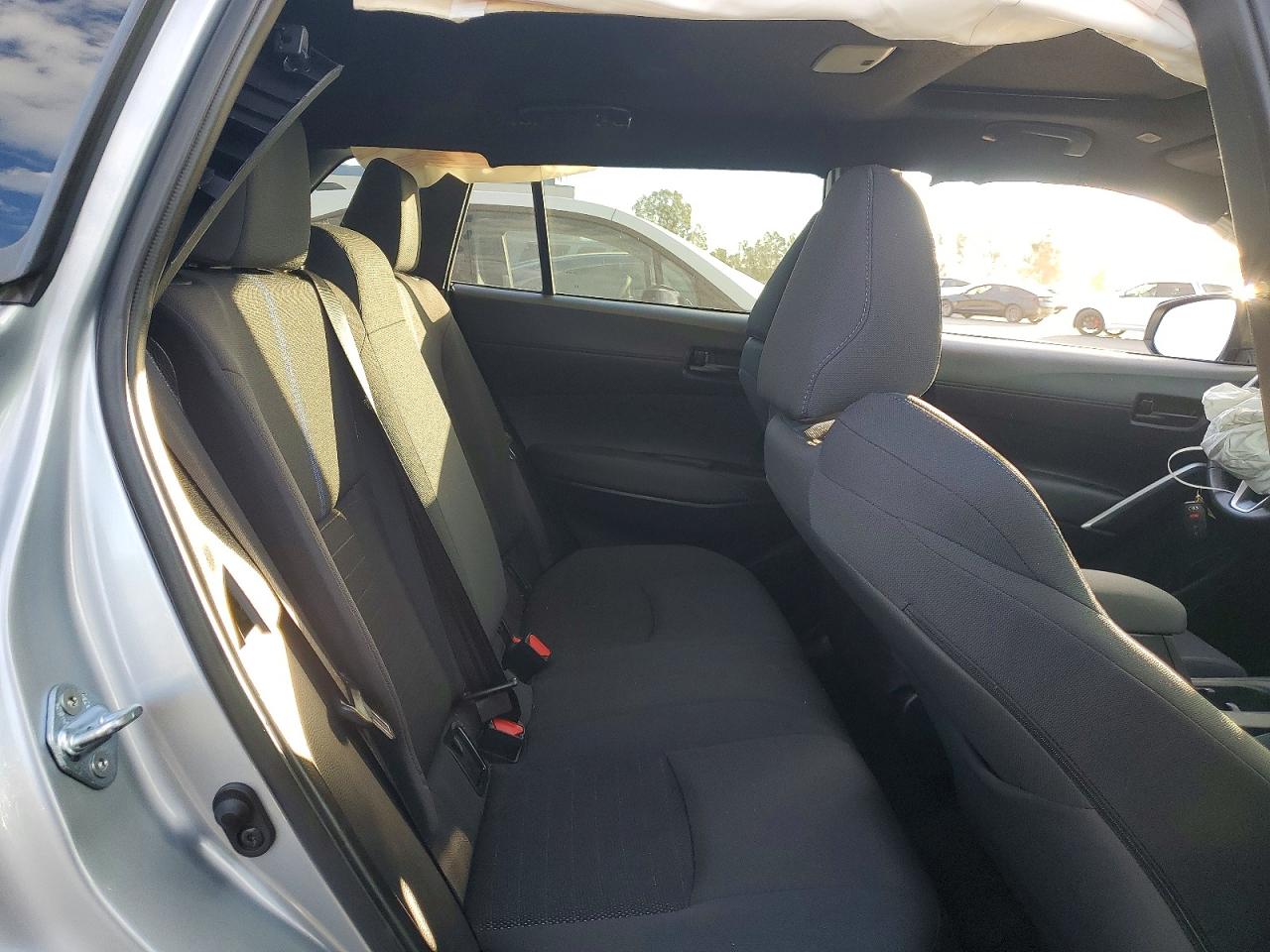 2025 TOYOTA COROLLA CROSS SE photo 10