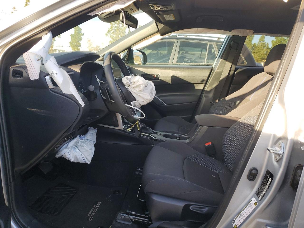 2025 TOYOTA COROLLA CROSS SE photo 7