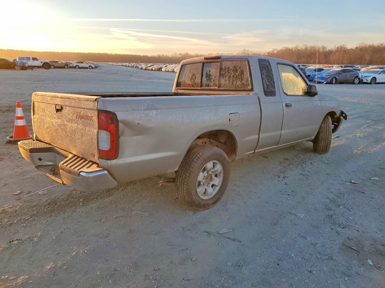 2000 NISSAN FRONTIER KING CAB XE photo 5