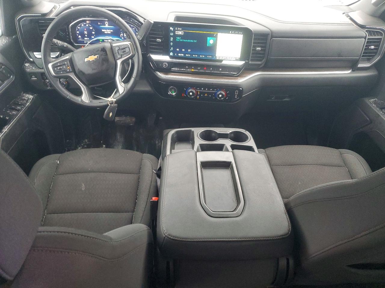 2024 CHEVROLET SILVERADO K1500 LT photo 15