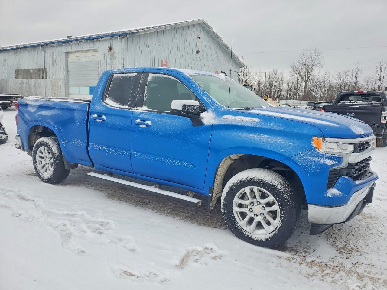 2024 CHEVROLET SILVERADO K1500 LT photo 7