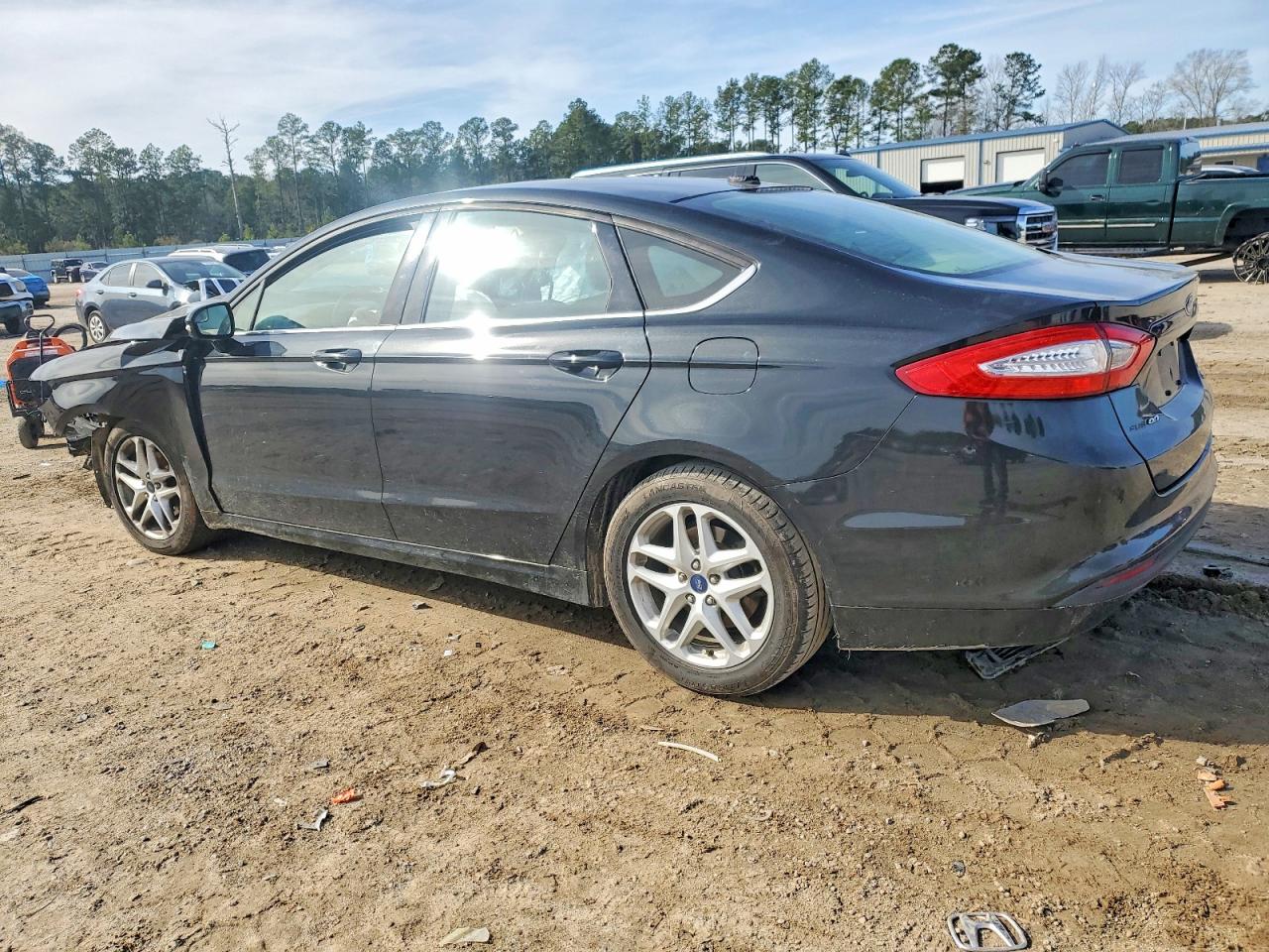 2013 FORD FUSION SE photo 2