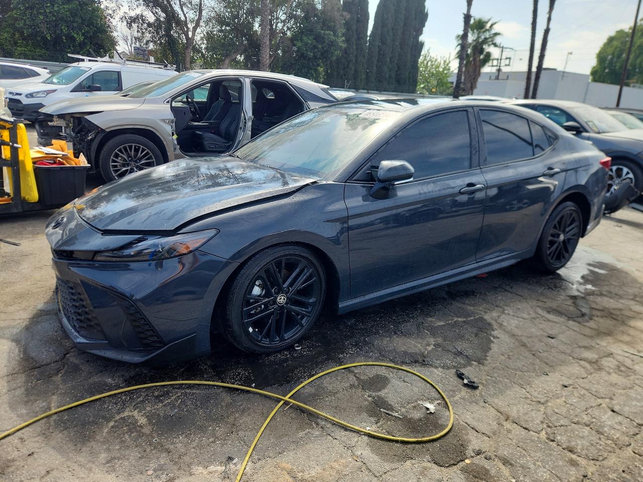 2025 TOYOTA CAMRY
