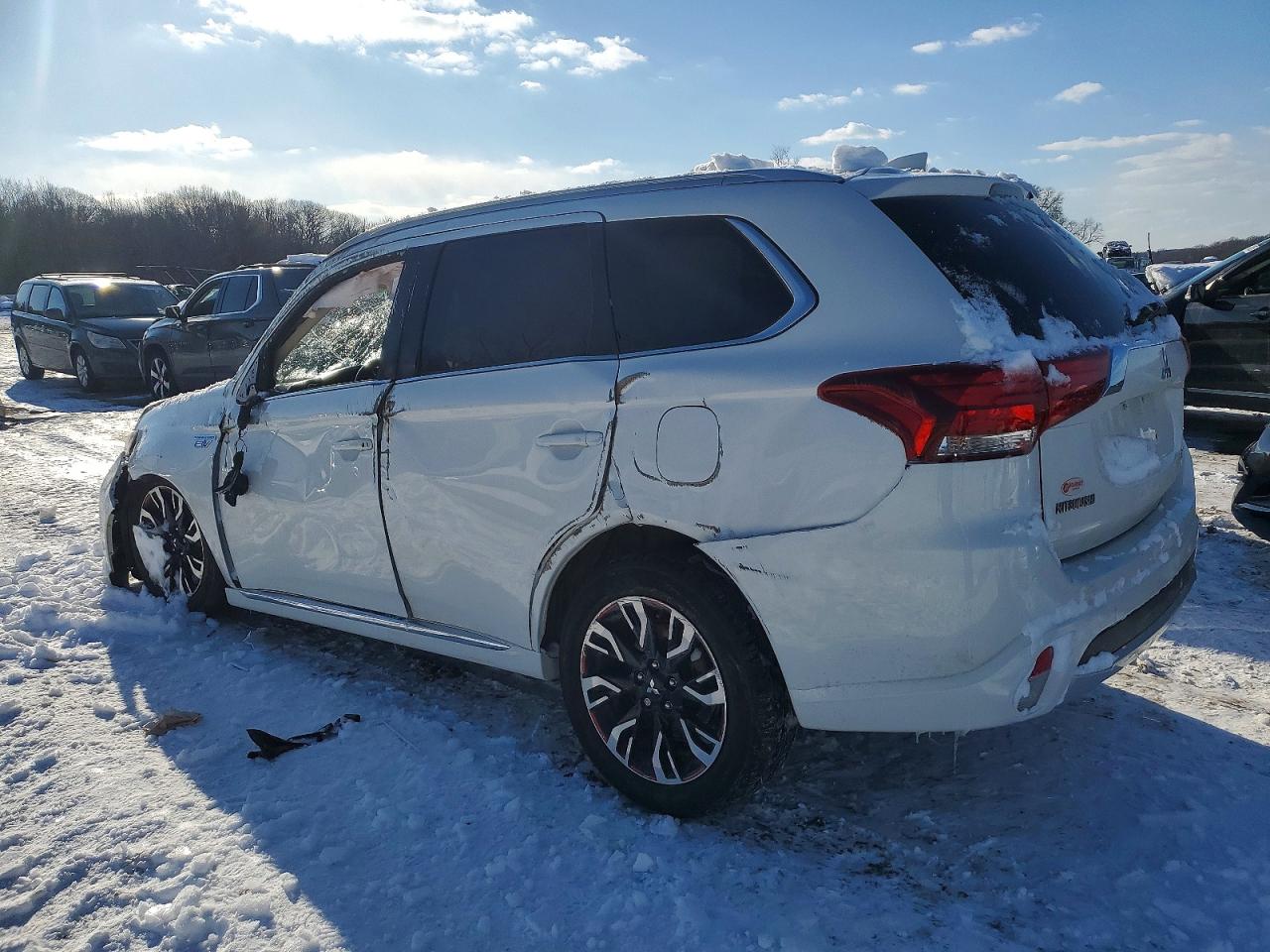 2018 MITSUBISHI OUTLANDER SE photo 2