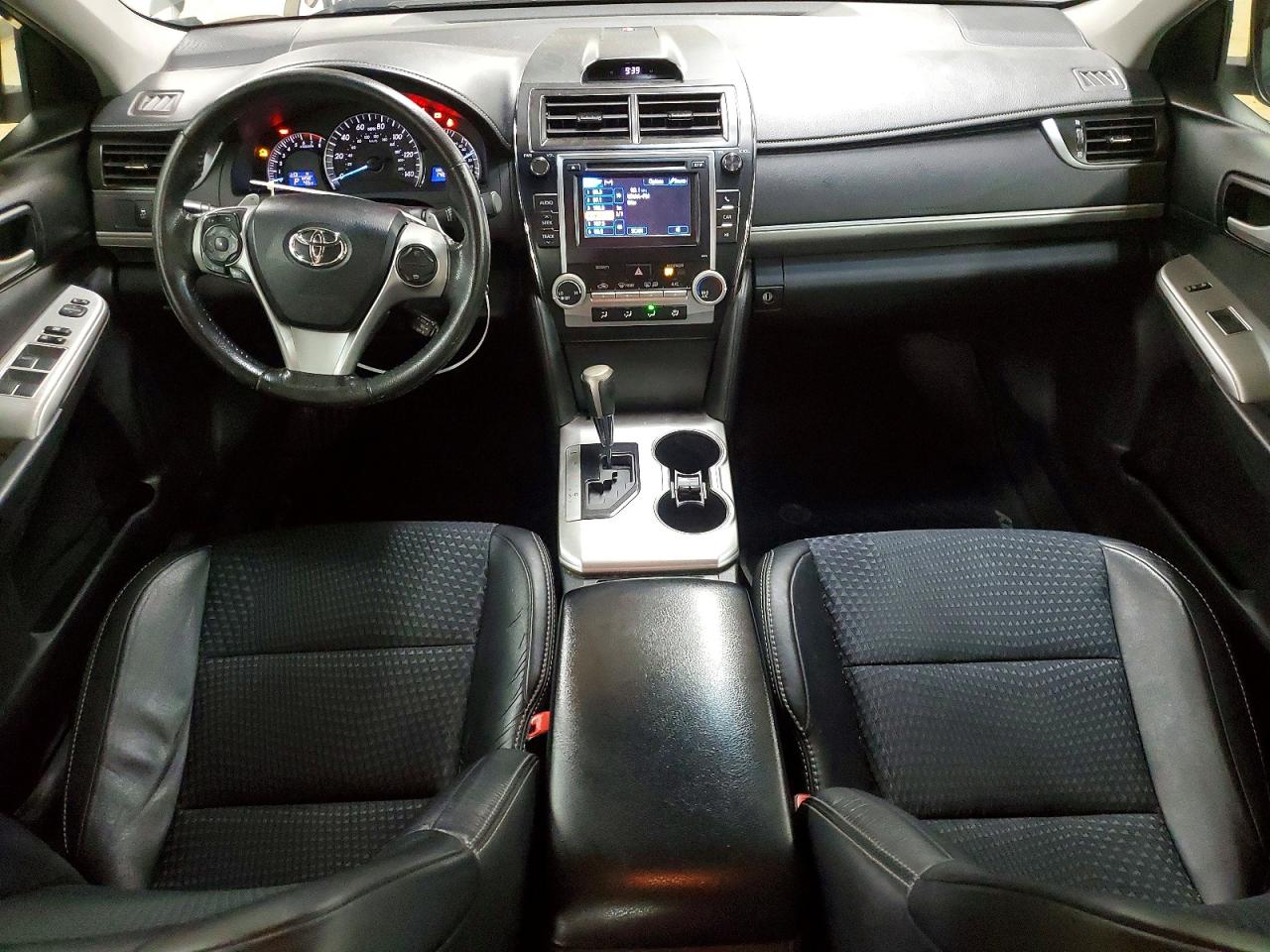2013 TOYOTA CAMRY L photo 15
