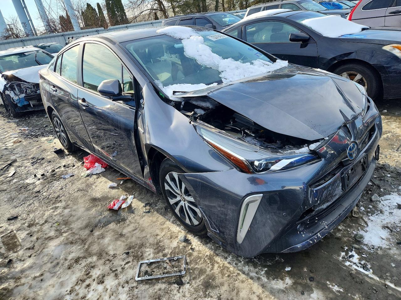 2019 TOYOTA PRIUS photo 4