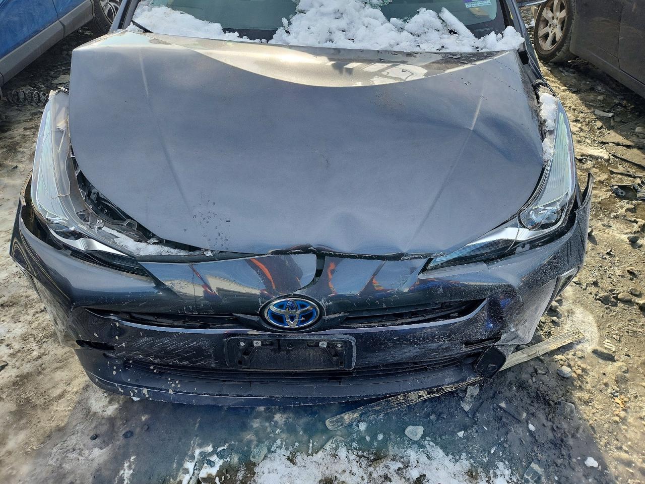 2019 TOYOTA PRIUS photo 11