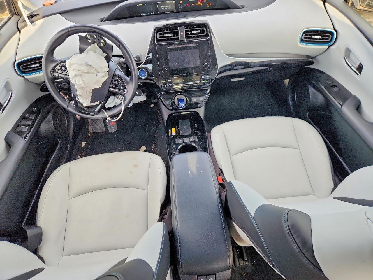 2019 TOYOTA PRIUS photo 8
