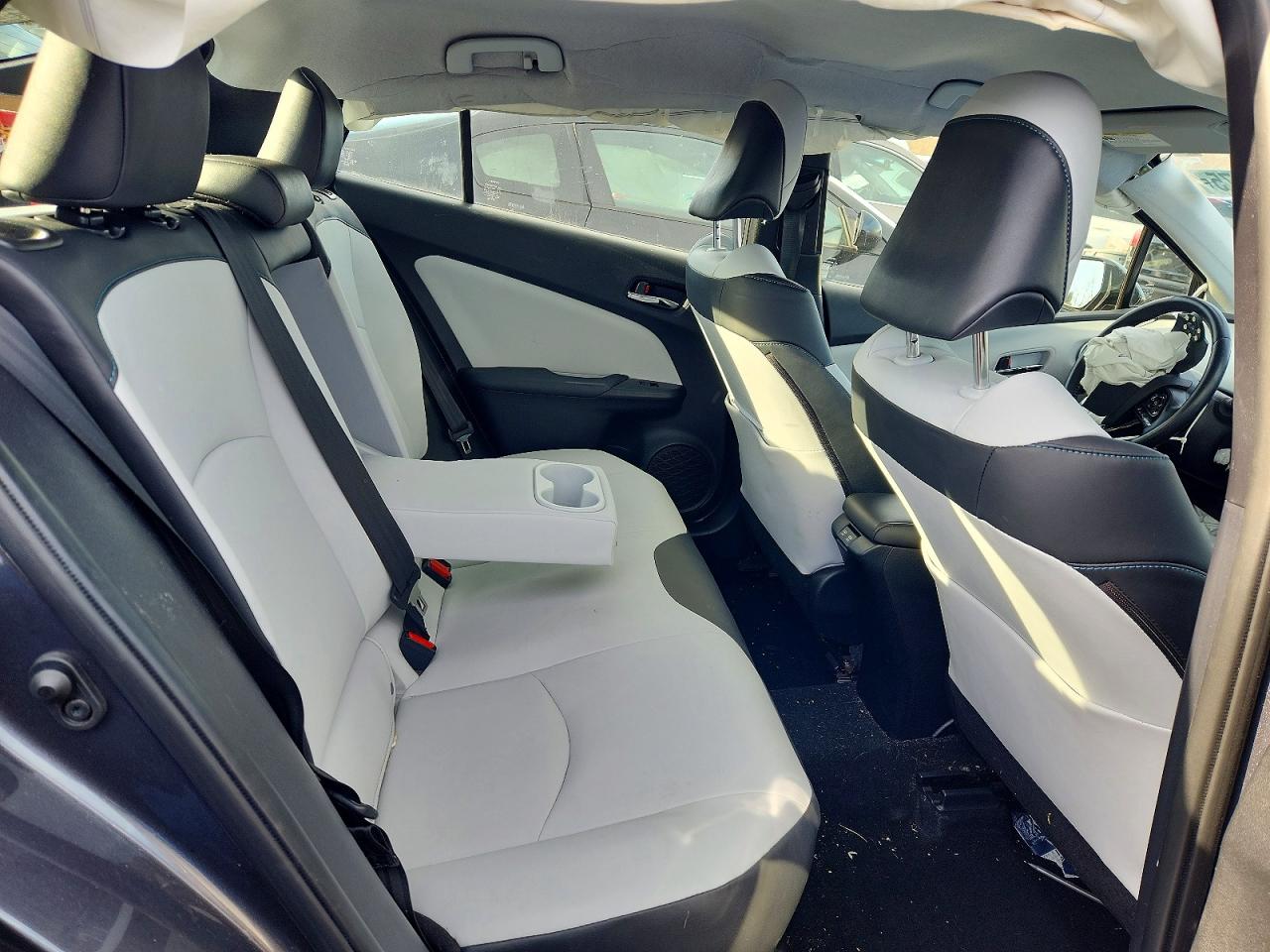 2019 TOYOTA PRIUS photo 10