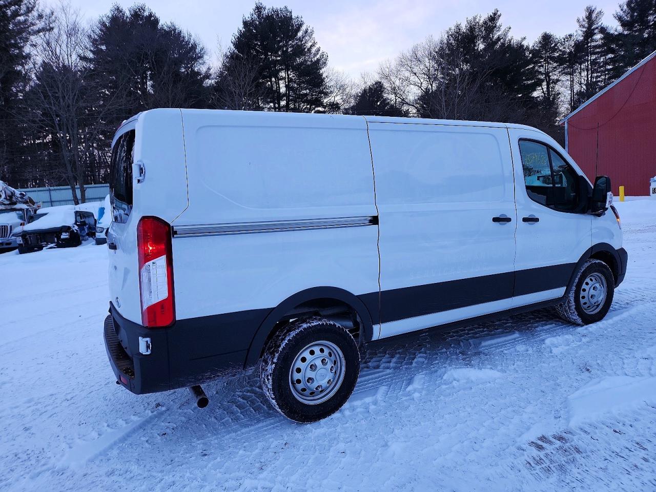 2025 FORD TRANSIT T-250 DELIVERY VAN photo 3