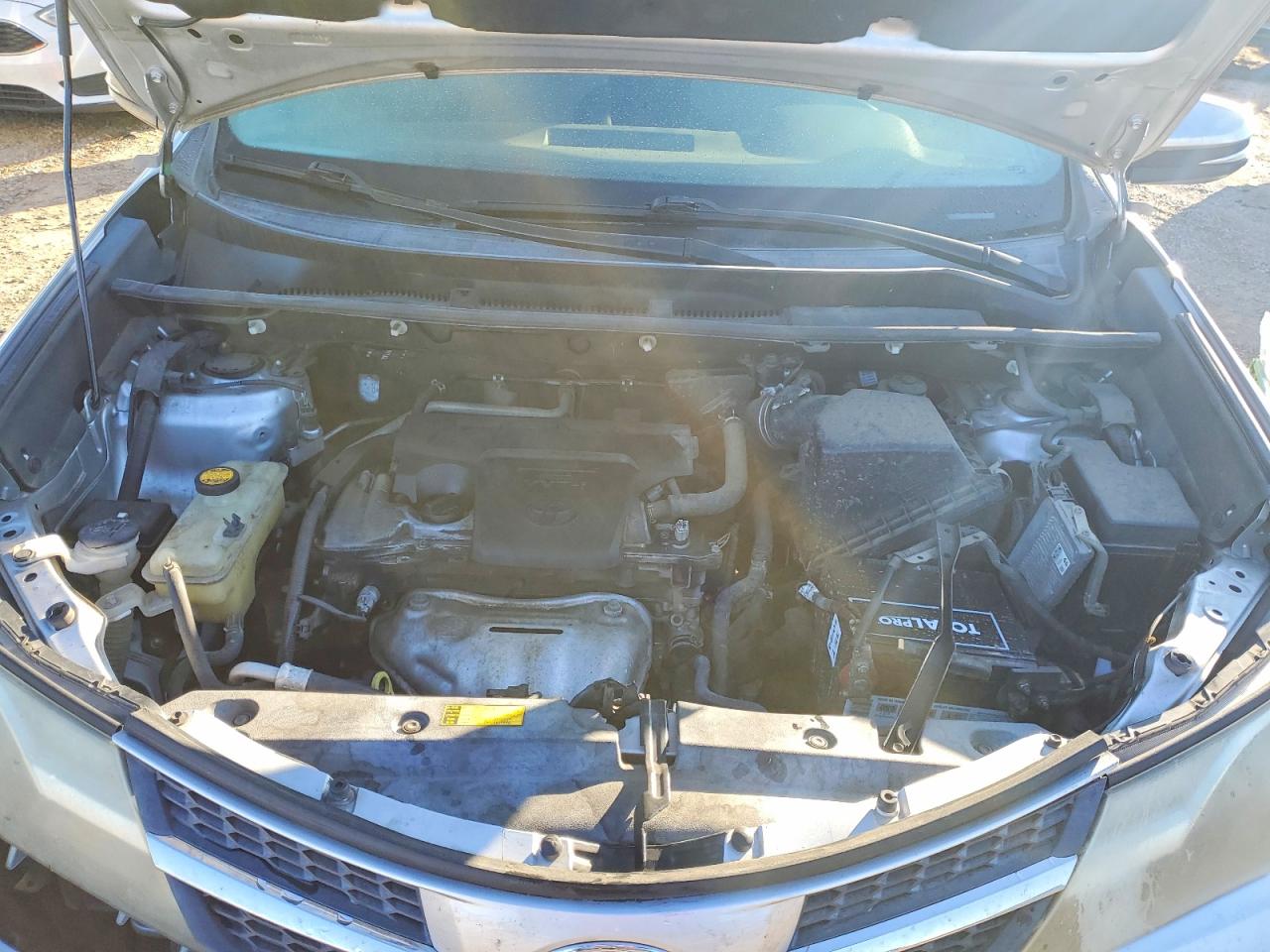 2015 TOYOTA RAV4 XLE photo 21