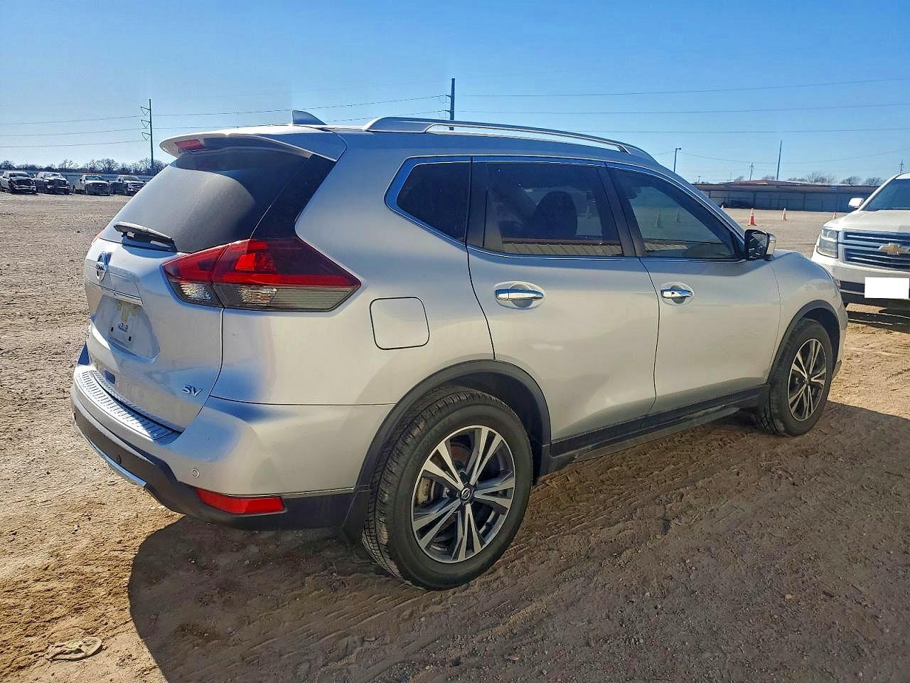 2019 NISSAN ROGUE S photo 3