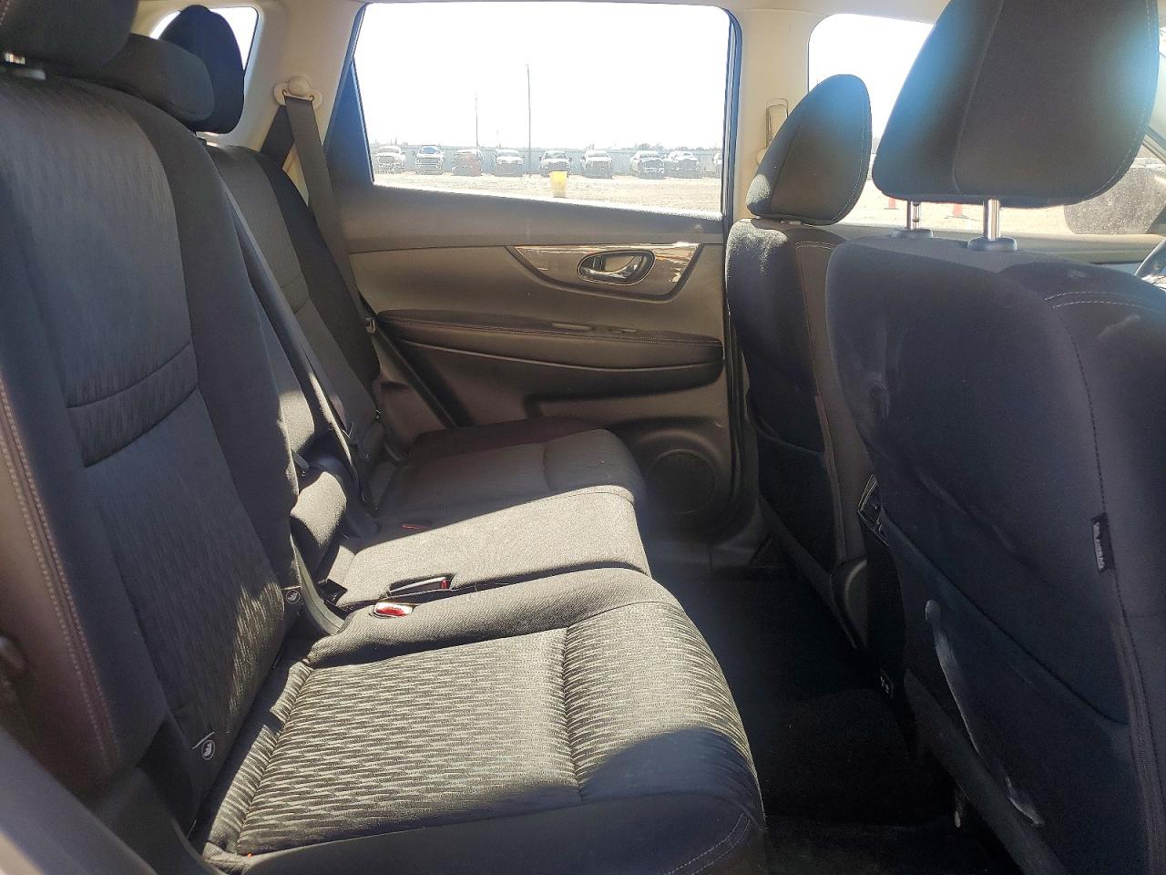 2019 NISSAN ROGUE S photo 11