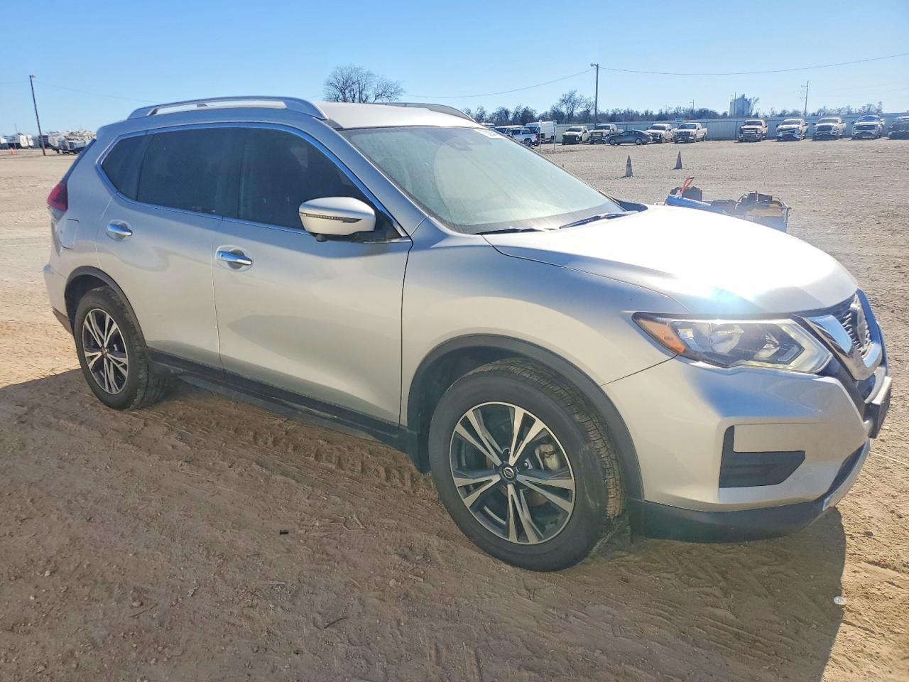 2019 NISSAN ROGUE S photo 4