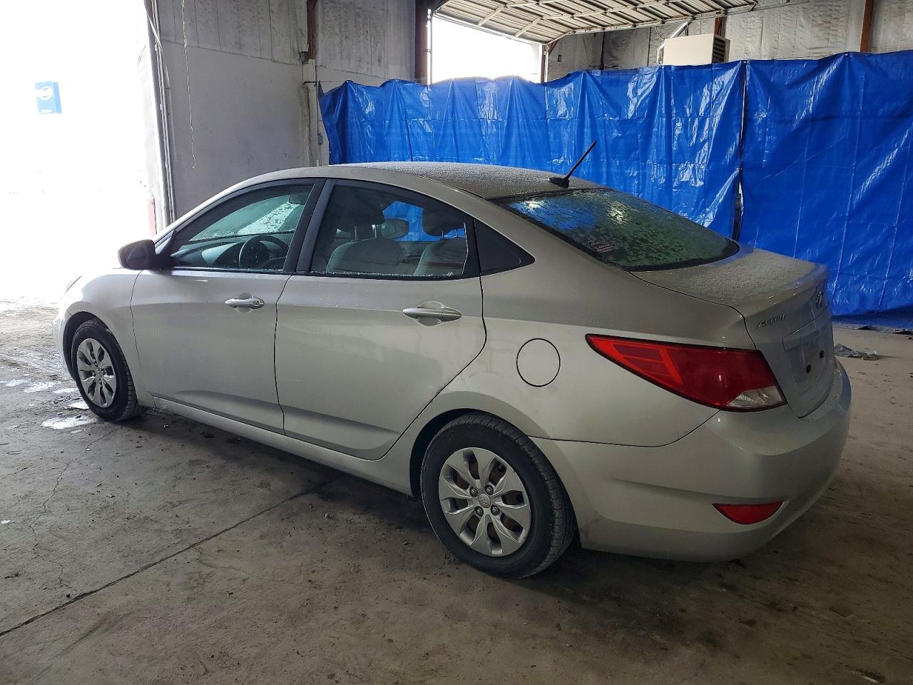 2017 HYUNDAI ACCENT SE photo 2