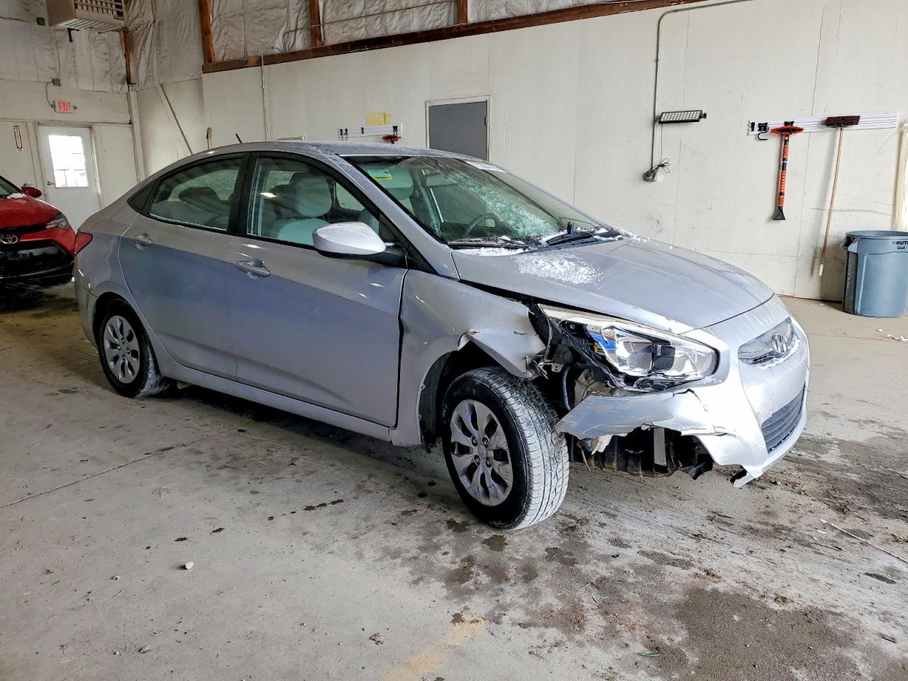 2017 HYUNDAI ACCENT SE photo 4