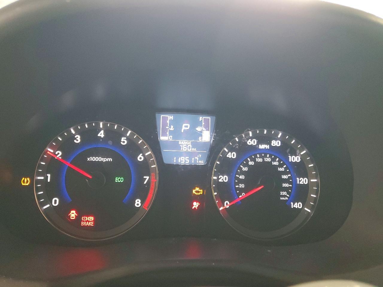2017 HYUNDAI ACCENT SE photo 9