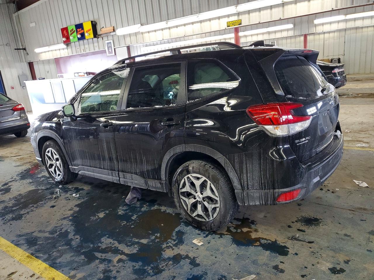 2020 SUBARU FORESTER PREMIUM photo 2