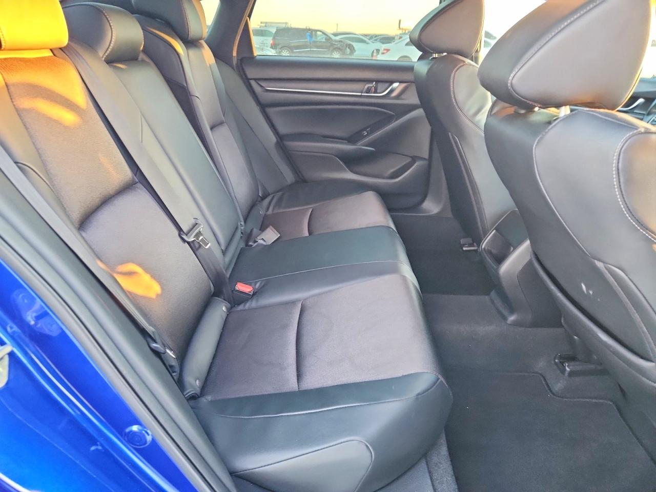 2018 HONDA ACCORD SPORT photo 10