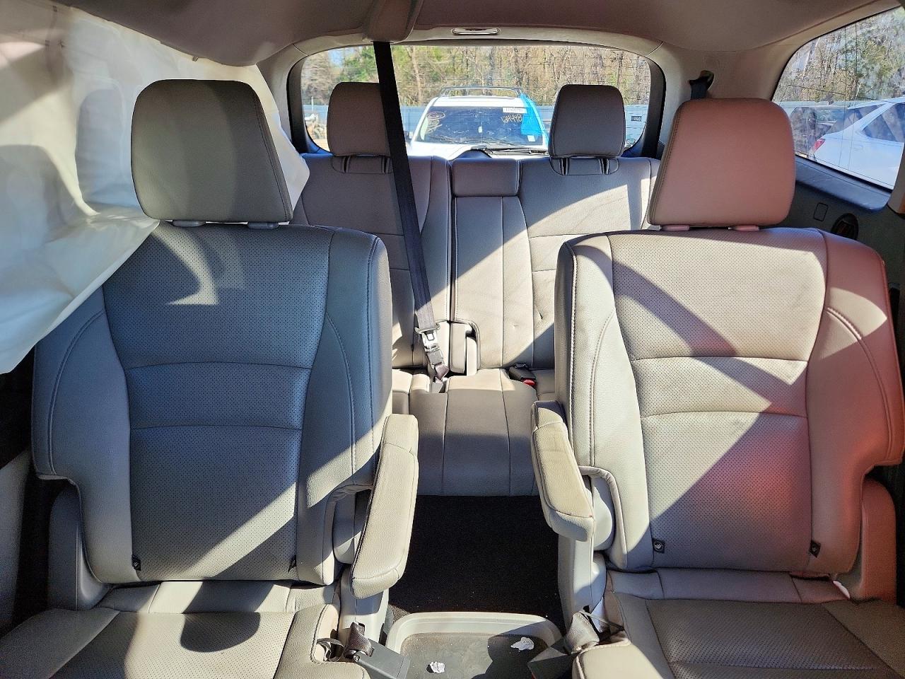 2016 HONDA PILOT ELITE photo 28