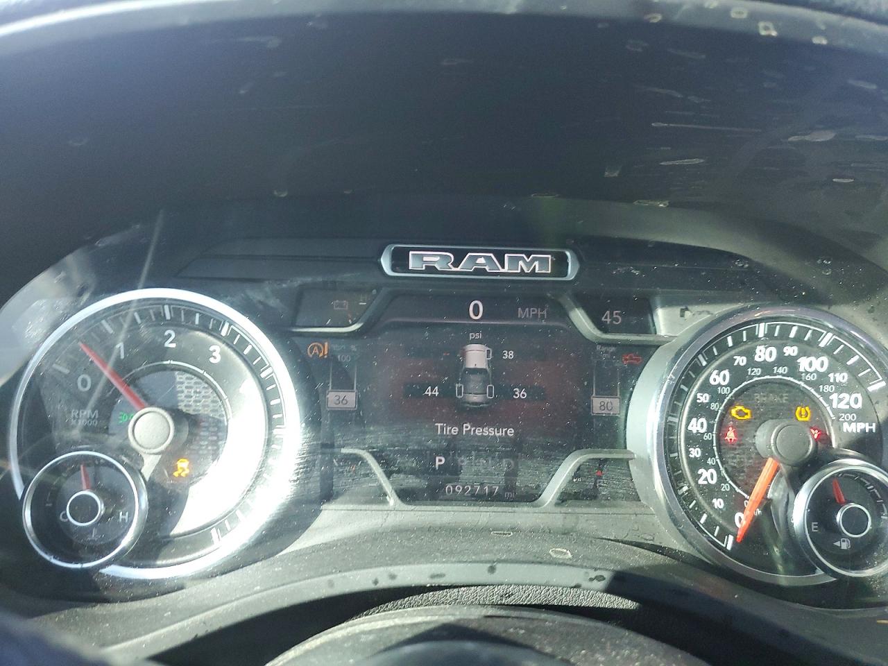 2019 RAM 1500 LARAMIE photo 9