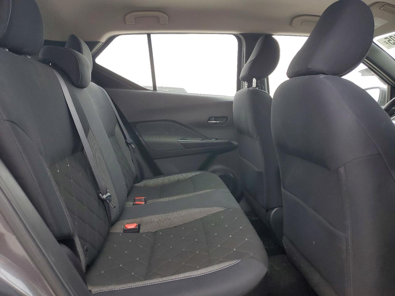 2018 NISSAN KICKS S photo 11