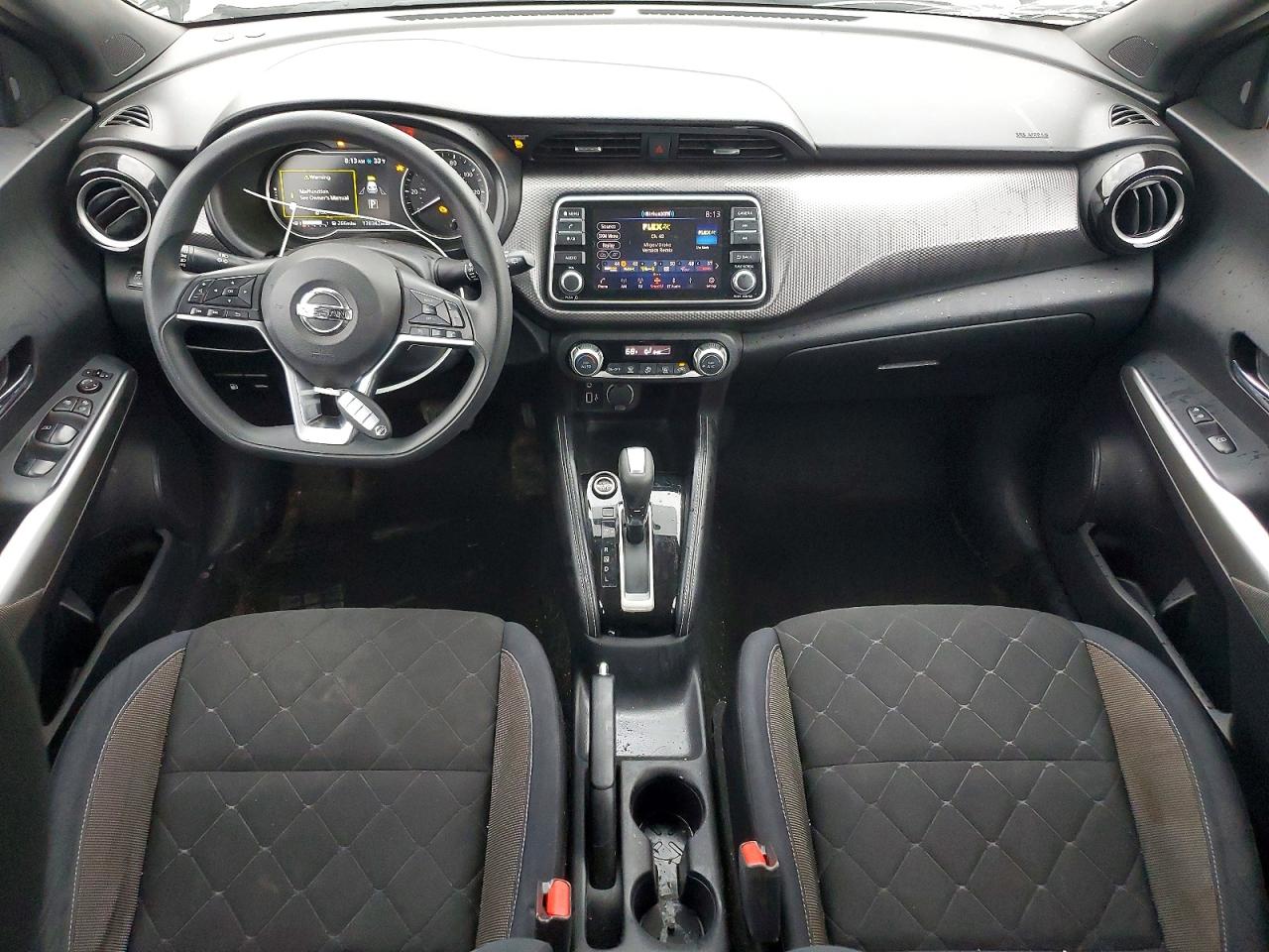 2018 NISSAN KICKS S photo 8