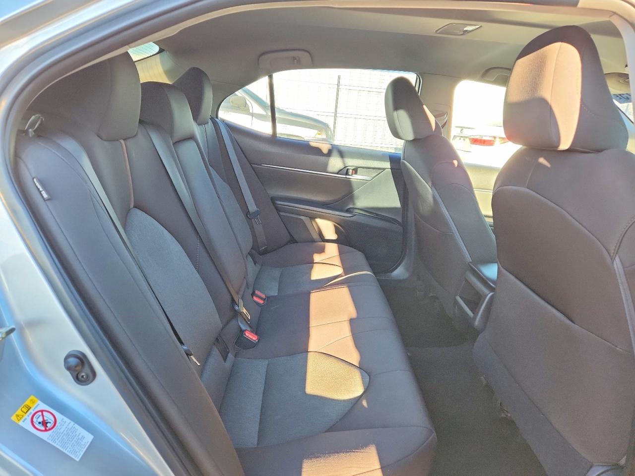 2018 TOYOTA CAMRY L photo 10