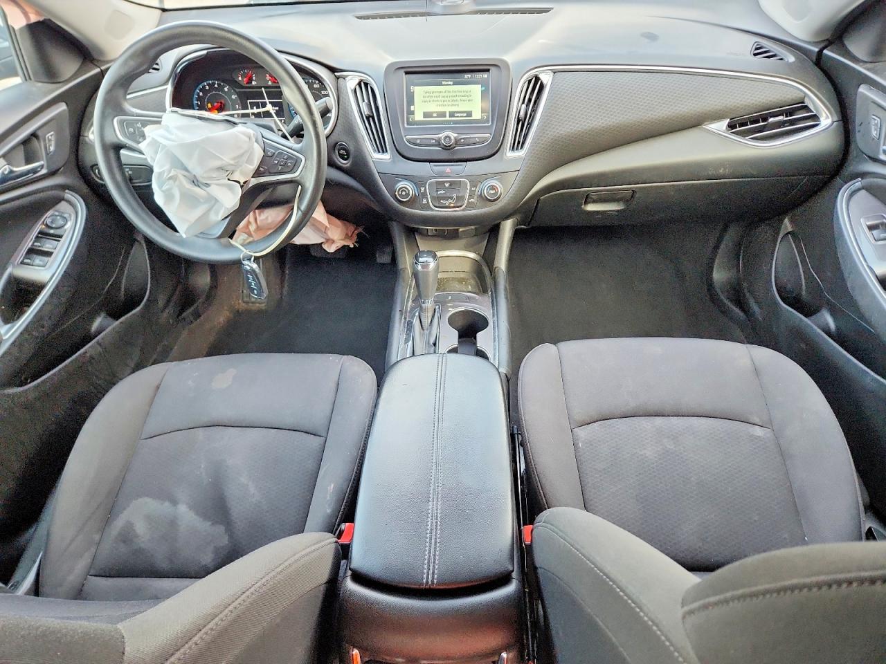 2018 CHEVROLET MALIBU LT photo 8