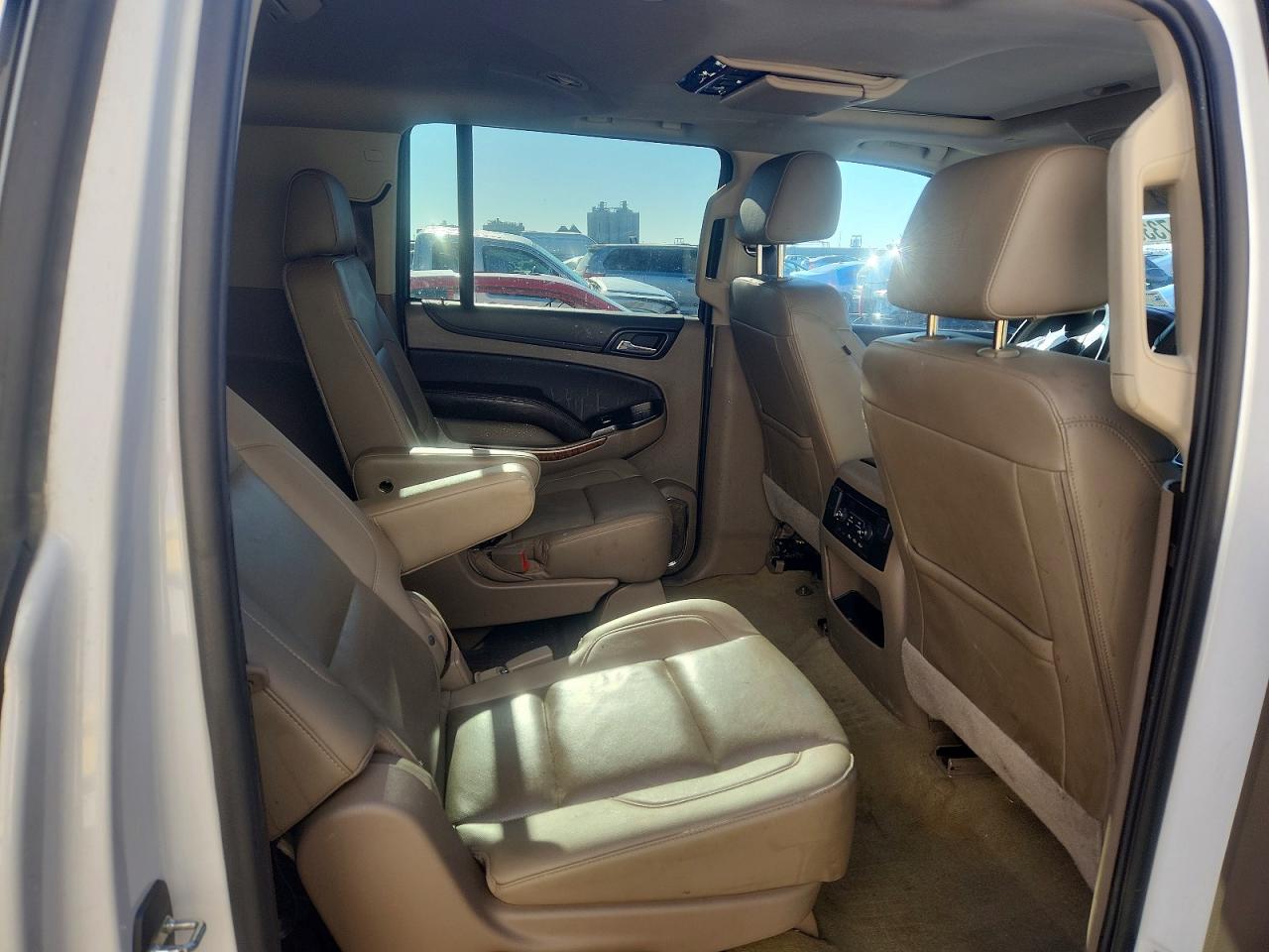 2018 CHEVROLET SUBURBAN C1500 PREMIER photo 21