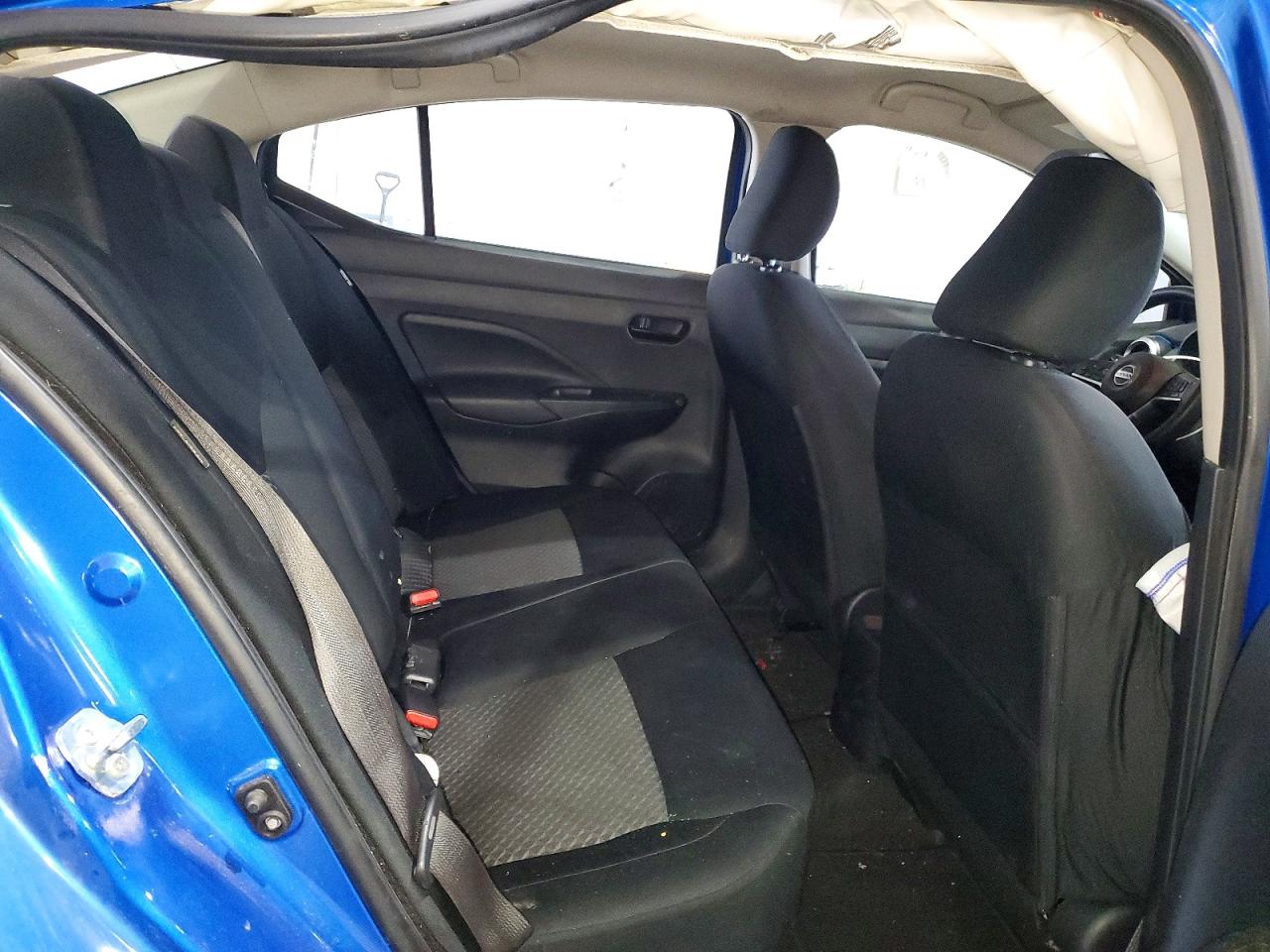 2021 NISSAN VERSA S photo 19