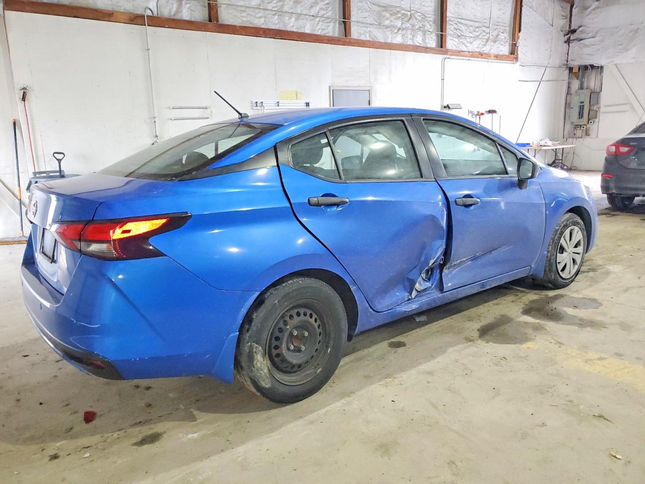2021 NISSAN VERSA S photo 5
