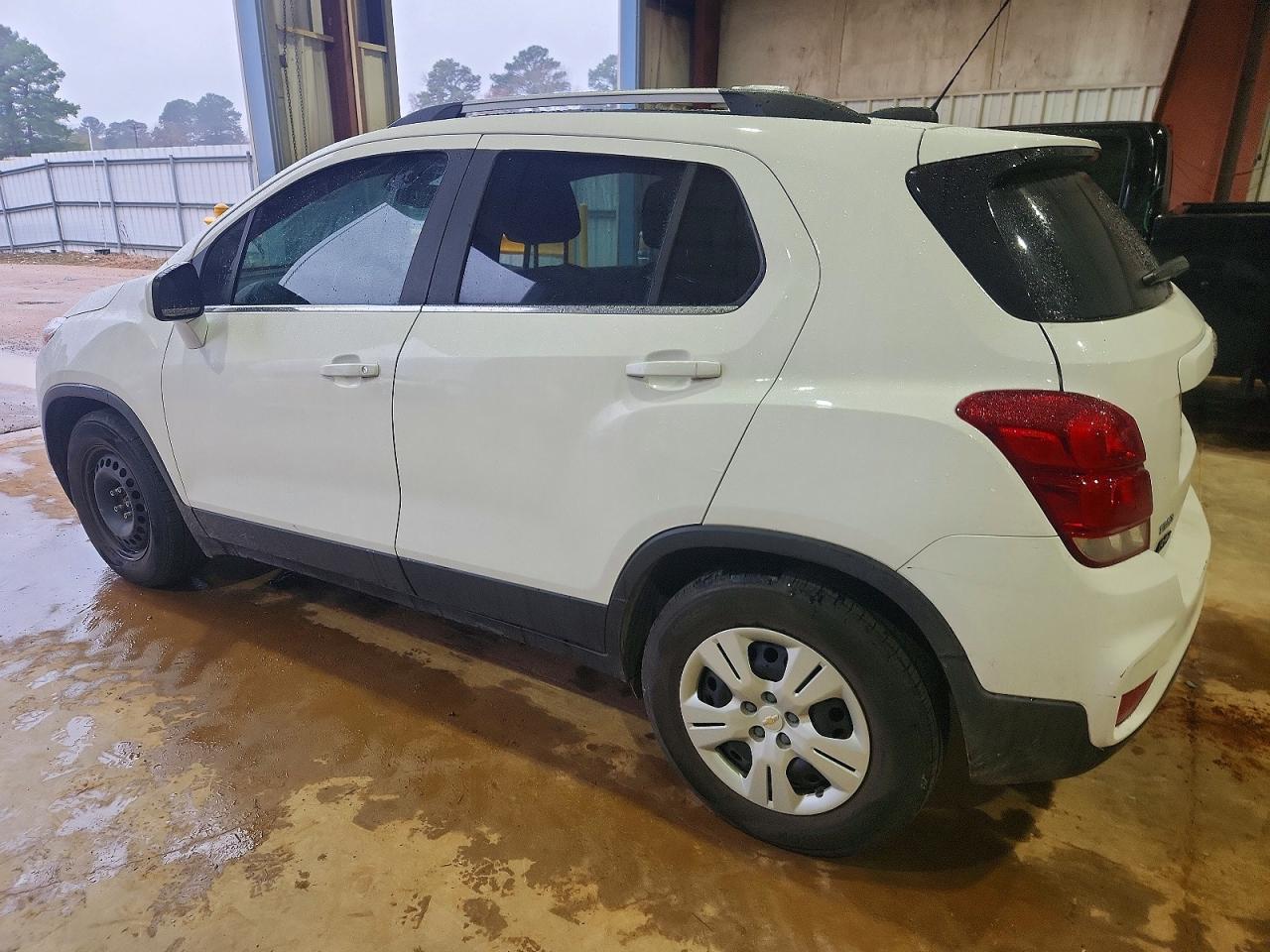 2019 CHEVROLET TRAX 1LT photo 3
