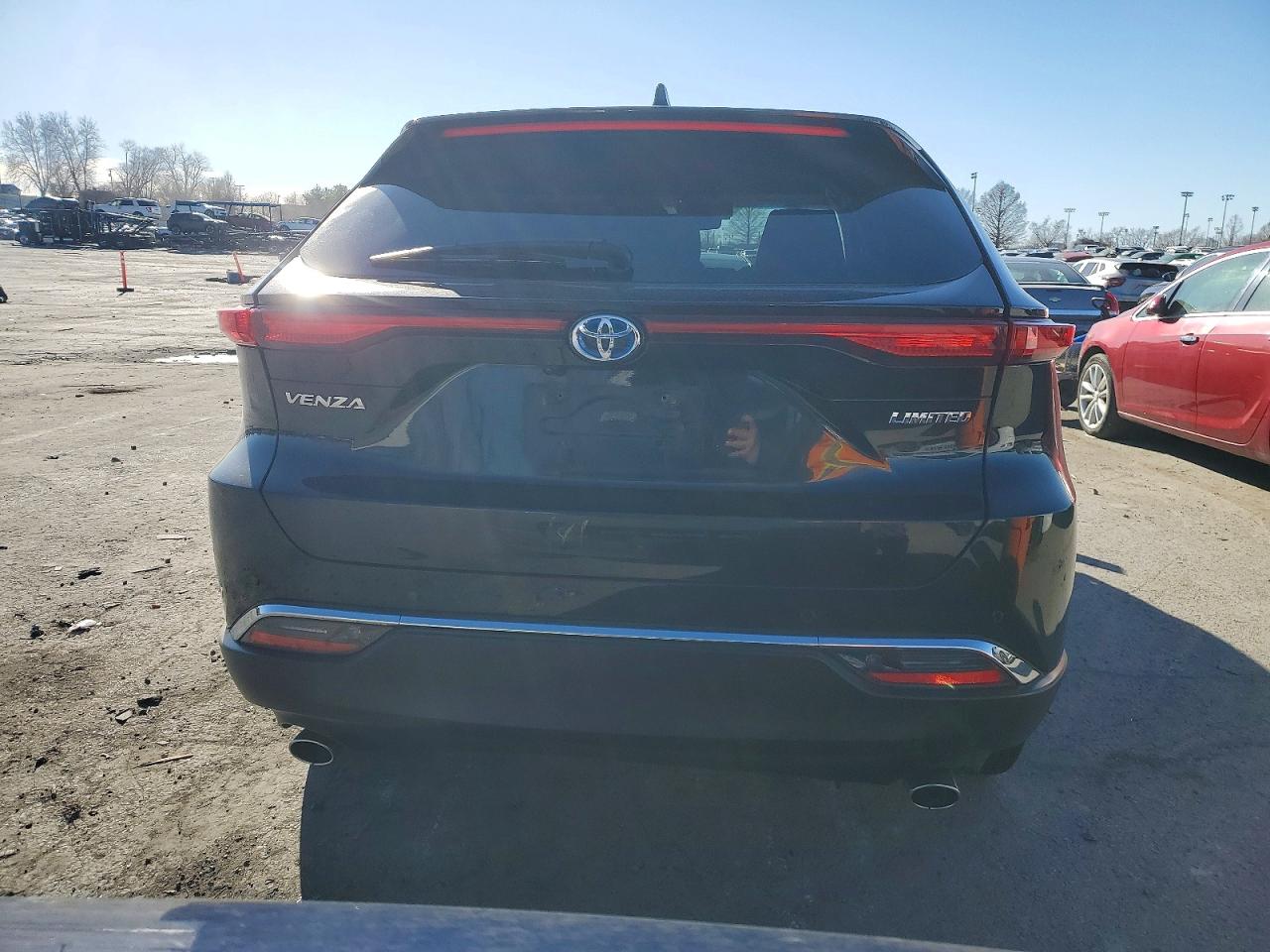 2023 TOYOTA VENZA LE photo 11