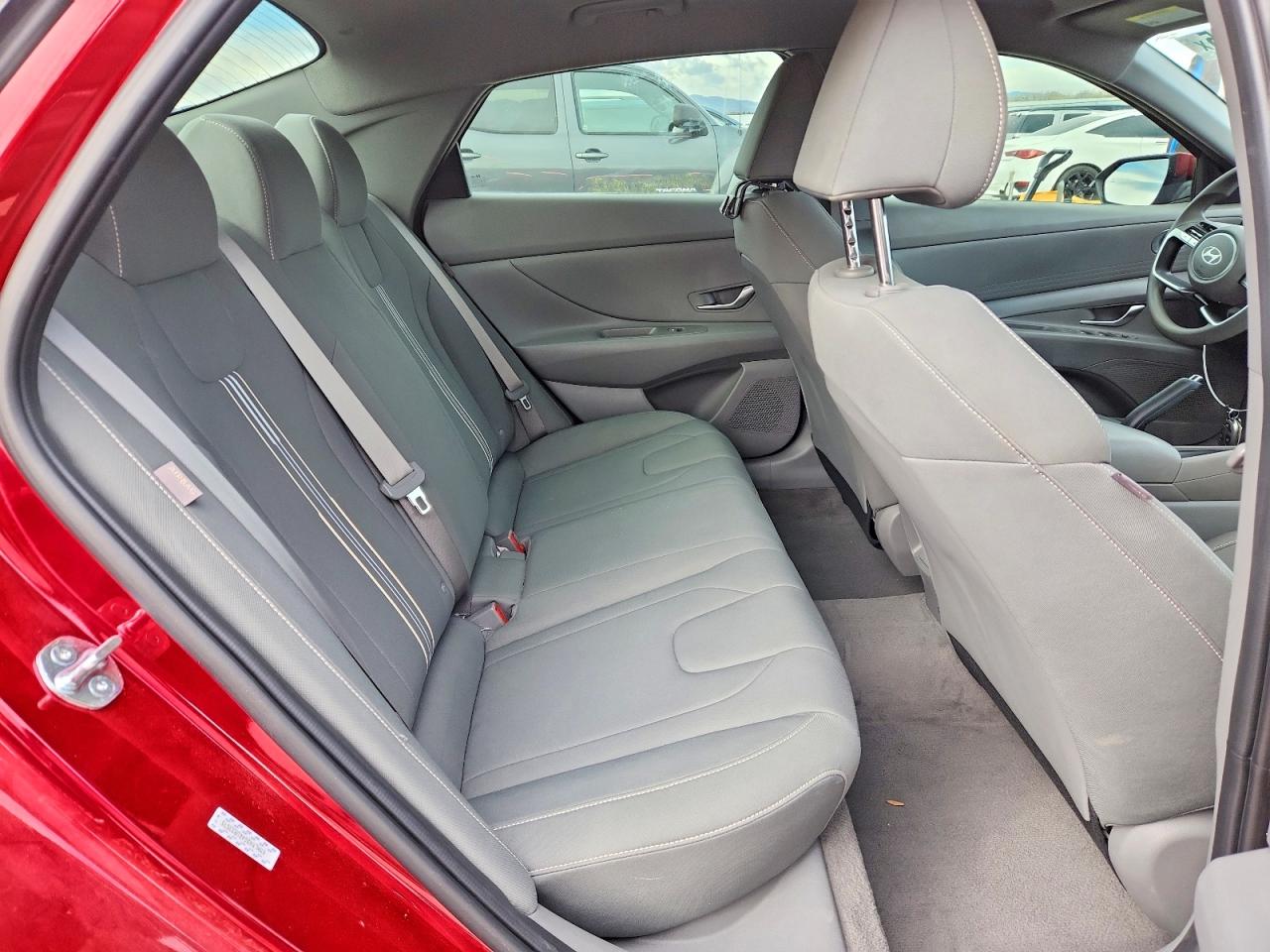 2024 HYUNDAI ELANTRA SEL photo 19