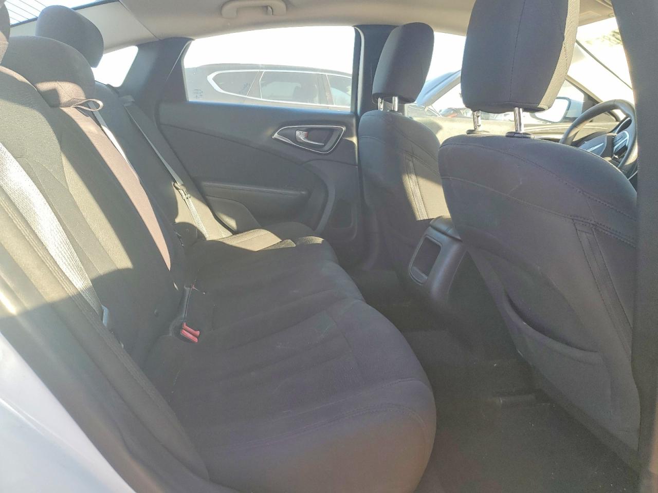 2015 CHRYSLER 200 LIMITED photo 10