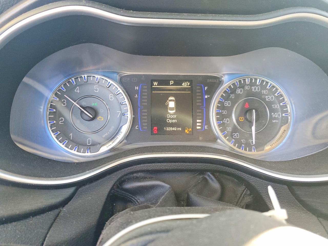 2015 CHRYSLER 200 LIMITED photo 9