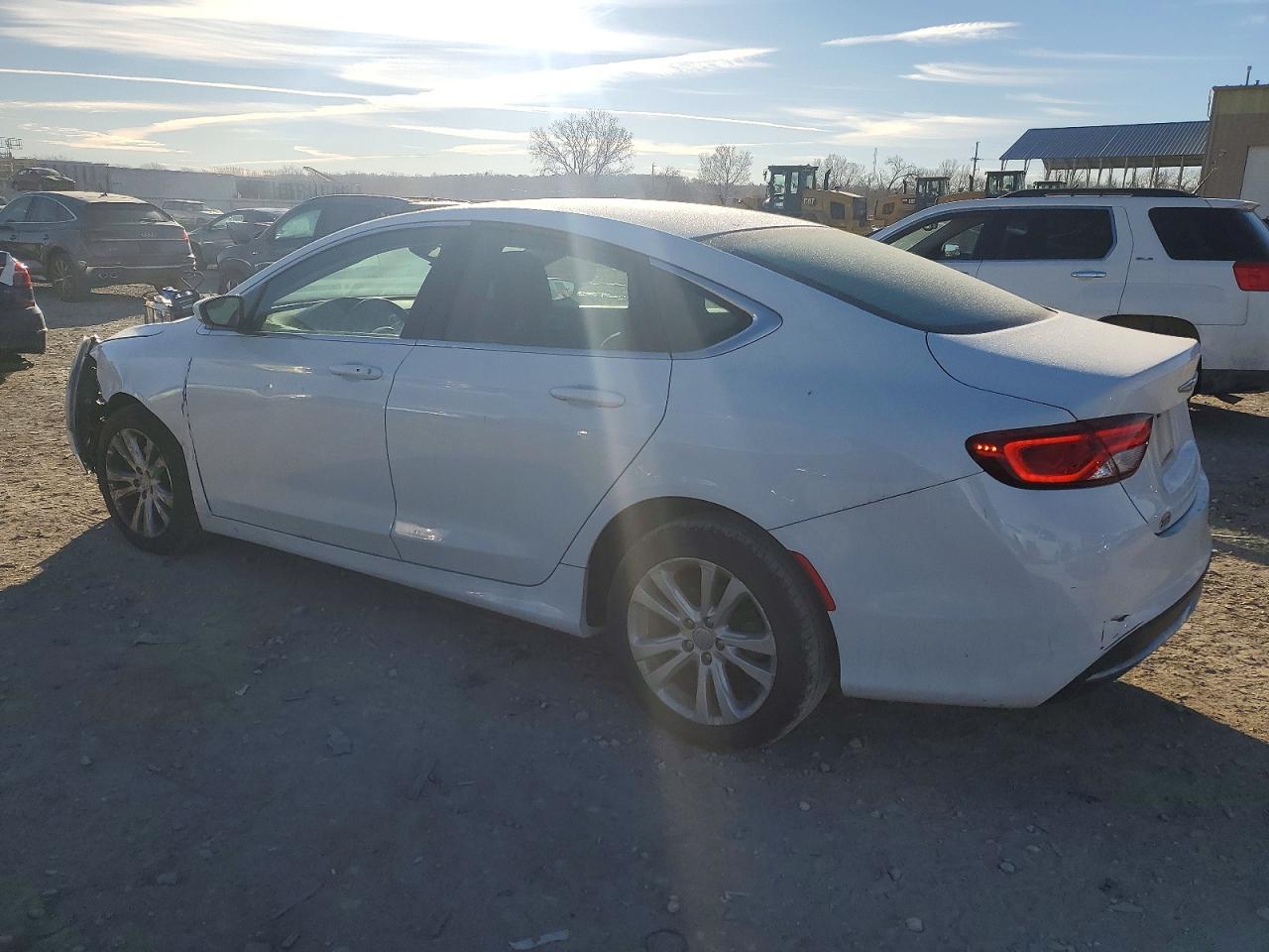 2015 CHRYSLER 200 LIMITED photo 2